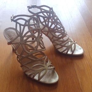 Vince Camuto Gold Strappy Heeled Sandle Size 9